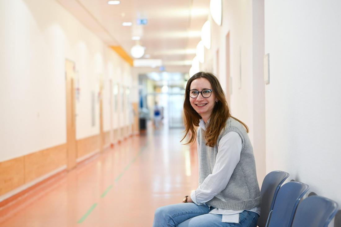 The psychotherapist Annalena Köhnlein in the obstetrics ward, house 15, of the university clinic.