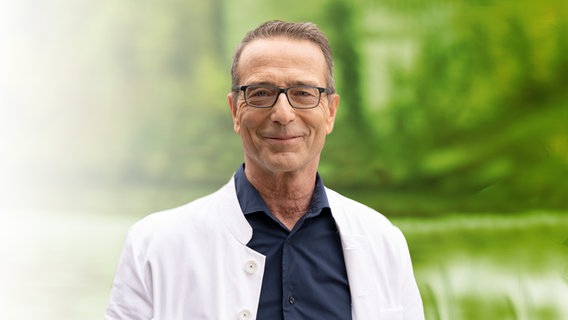 Nutrition doctor Dr.  Matthias Riedl.  © NDR Photo: Moritz Schwarz
