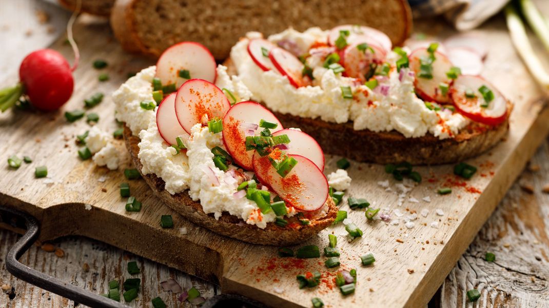 Delicious and healthy: You can eat cottage cheese in different ways and do something good for your health. 