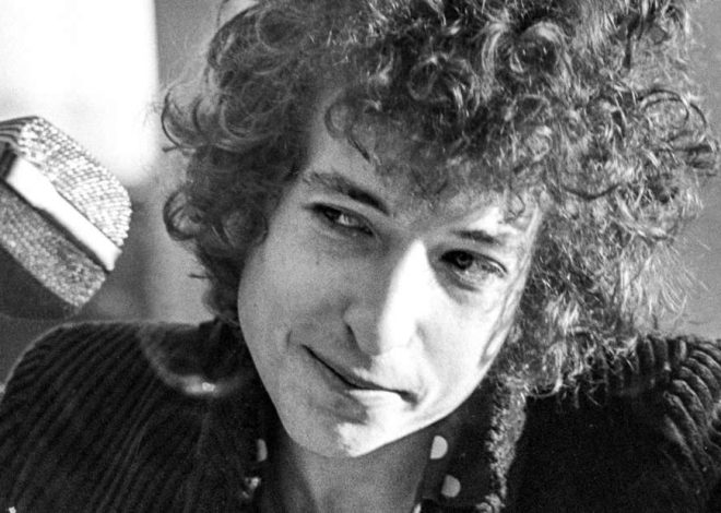 The Book “Mixing Up The Medicine”: Hanging Out With Bob Dylan